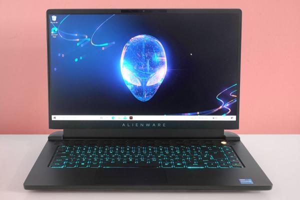 Dell Alienware m15 R6 Laptop